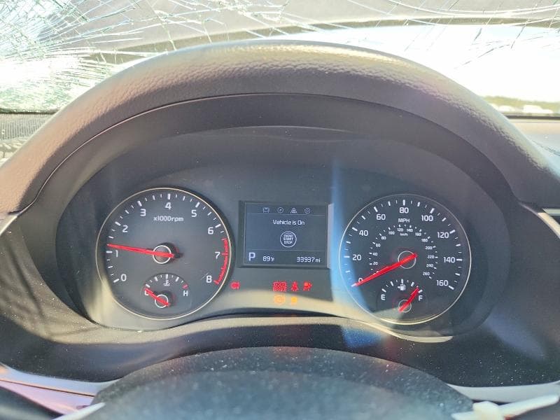 2017 KIA CADENZA PREMIUM 9