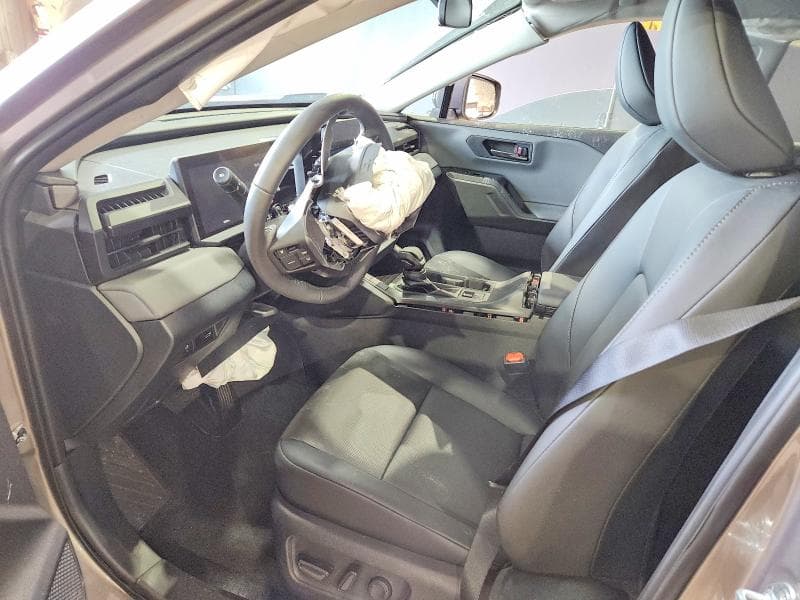 2026 TOYOTA RAV4 XLE PREMIUM 7