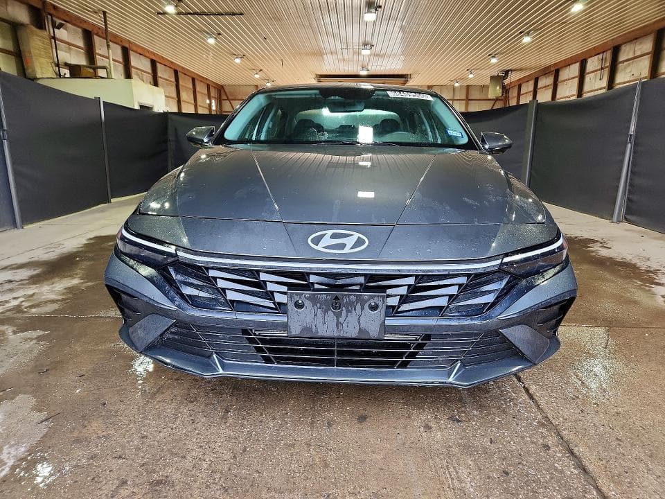 2024 HYUNDAI ELANTRA SEL 5