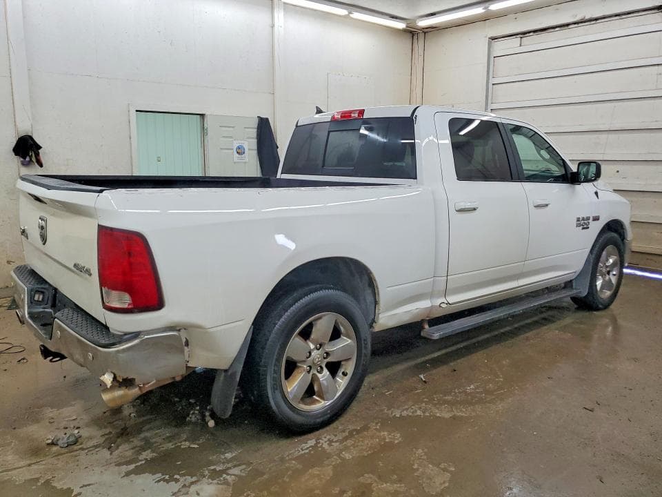 2019 RAM 1500 CLASSIC SLT 3