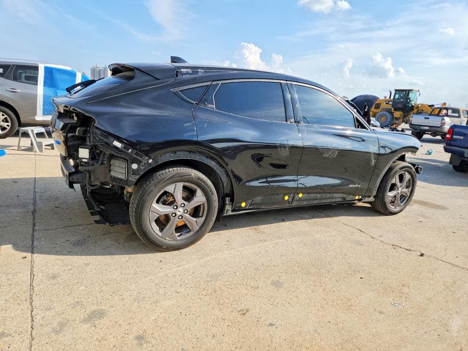 2023 FORD MUSTANG MACH-E SELECT 3