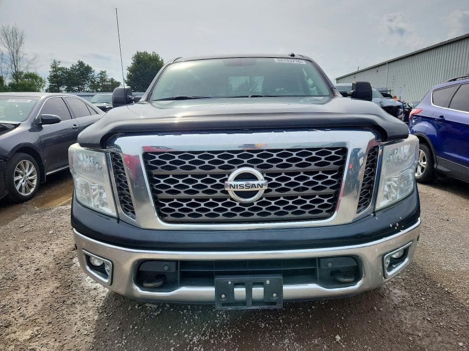 2017 NISSAN TITAN SV 5
