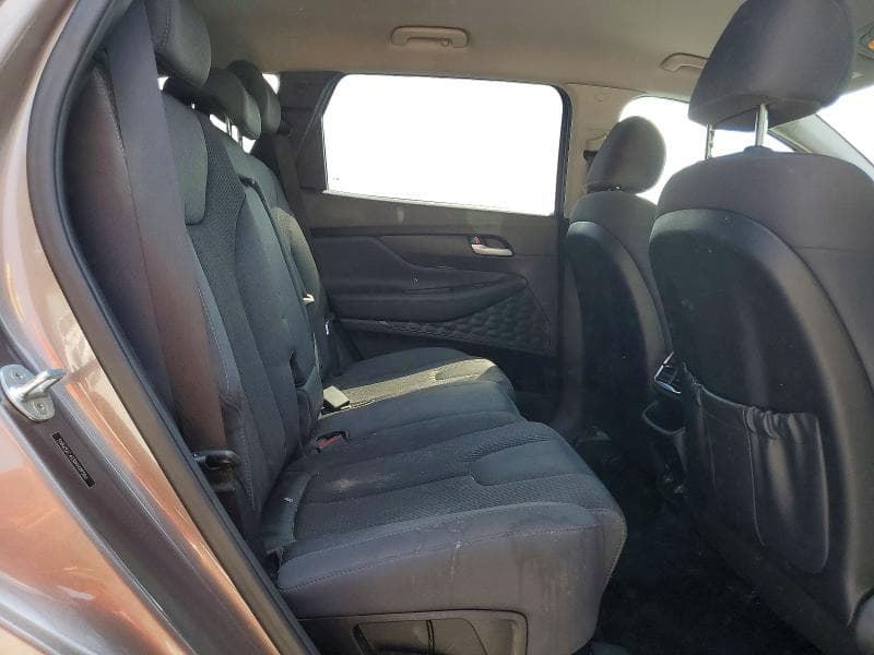 2019 HYUNDAI SANTA FE SE 11