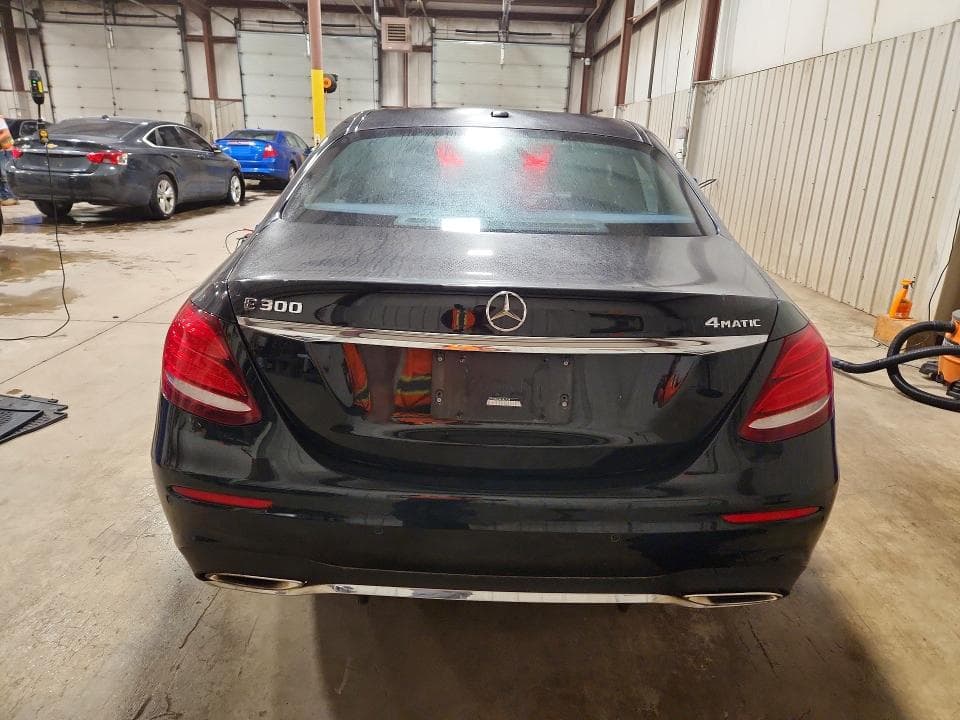 2017 MERCEDES-BENZ E 300 4MATIC 6