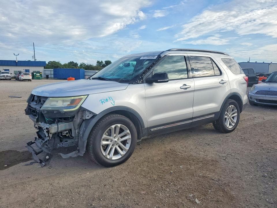 2017 FORD EXPLORER XLT - 1