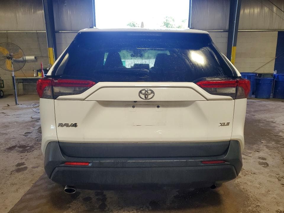 2021 TOYOTA RAV4 XLE 6