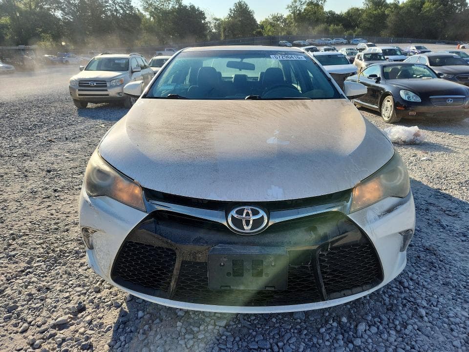 2017 TOYOTA CAMRY SE 5