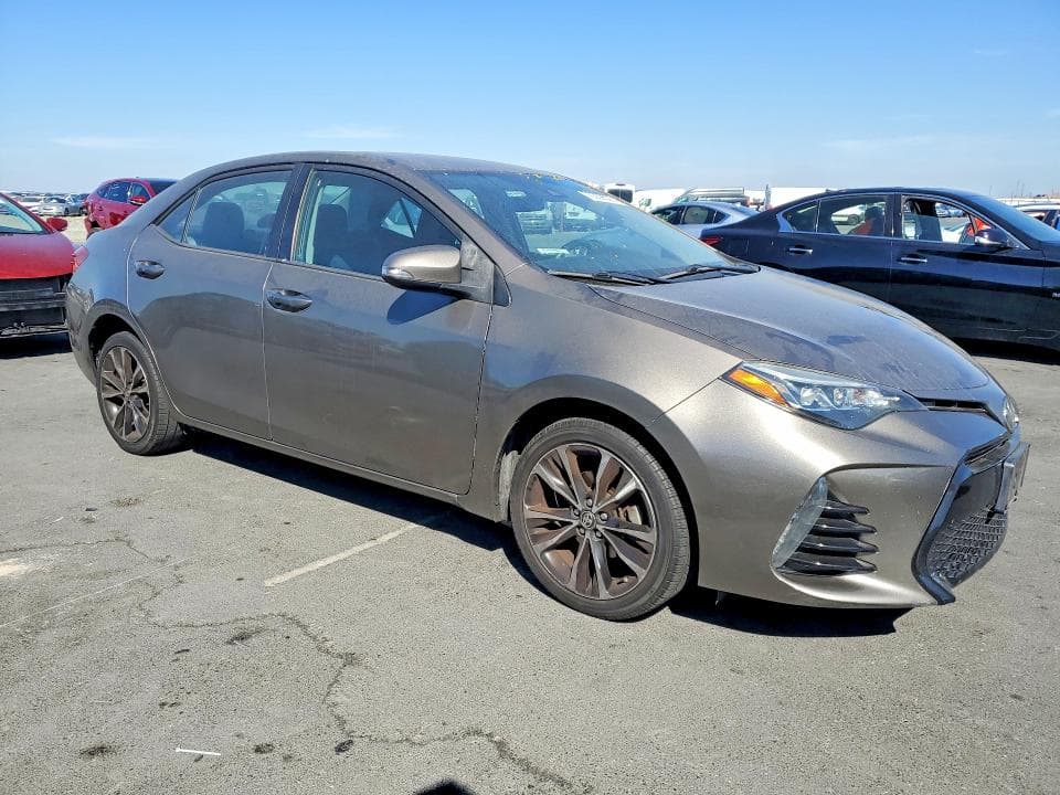 2018 TOYOTA COROLLA SE 4