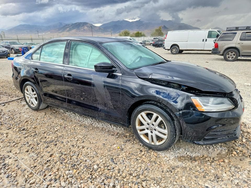 2017 VOLKSWAGEN JETTA S 4