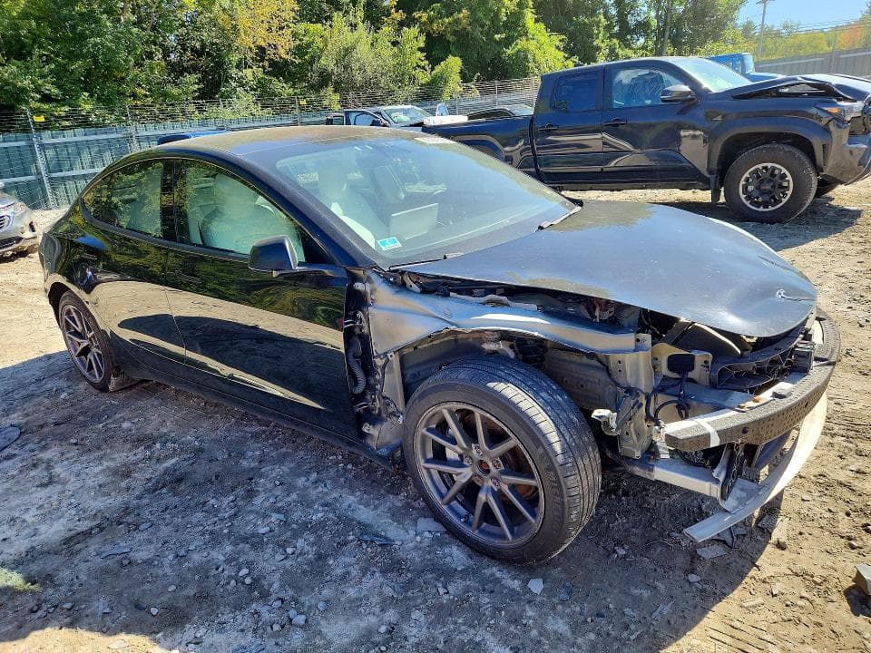2018 TESLA MODEL 3 4