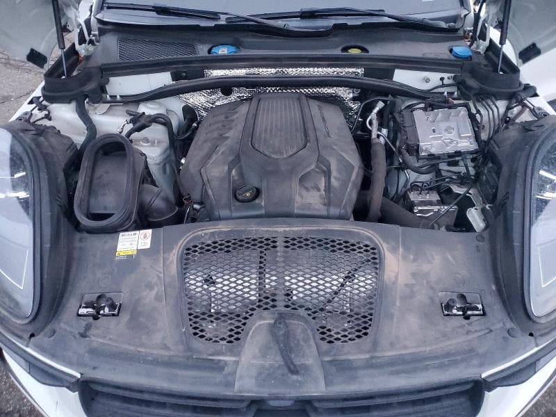 2023 PORSCHE MACAN BASE 12