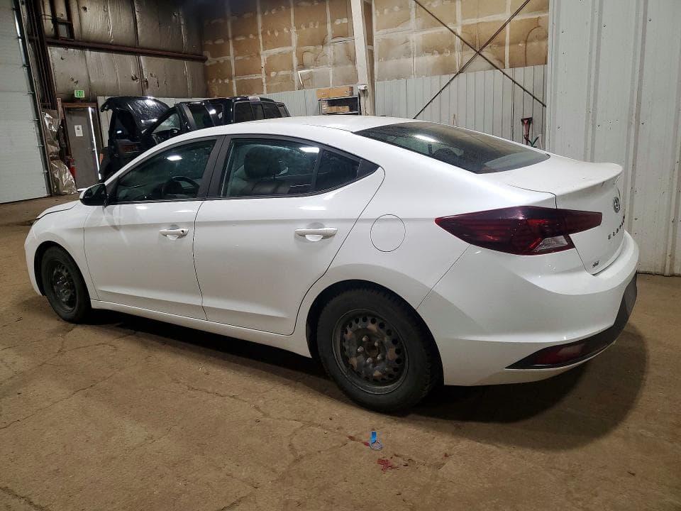 2019 HYUNDAI ELANTRA SE 2