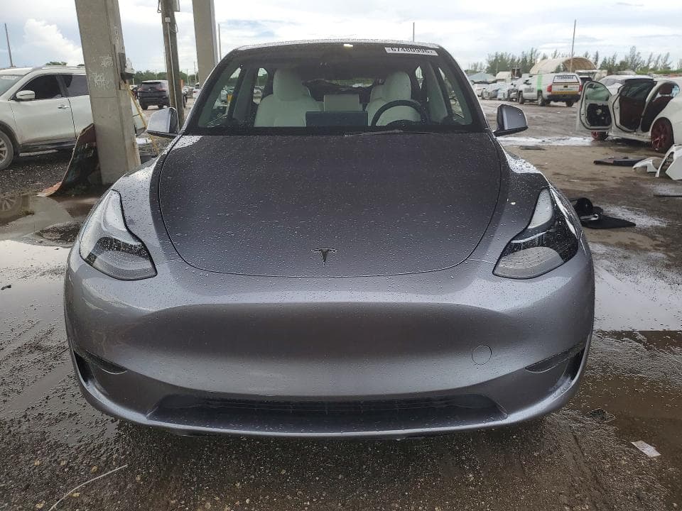 2024 TESLA MODEL Y 5
