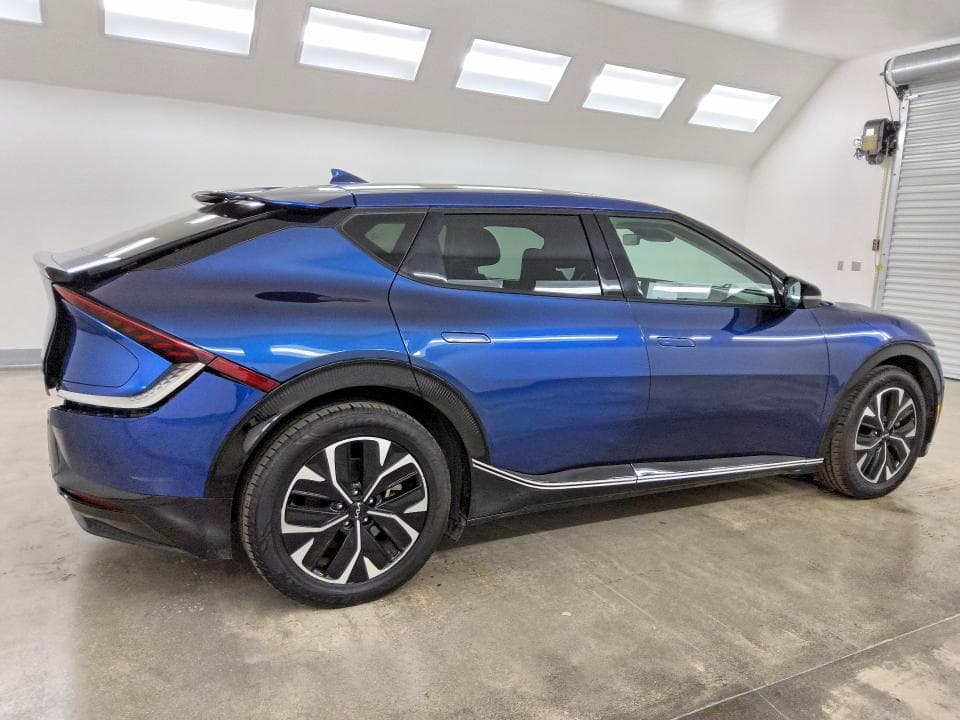 2023 KIA EV6 WIND 3