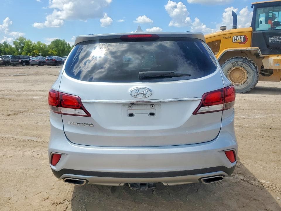 2018 HYUNDAI SANTA FE SE 6