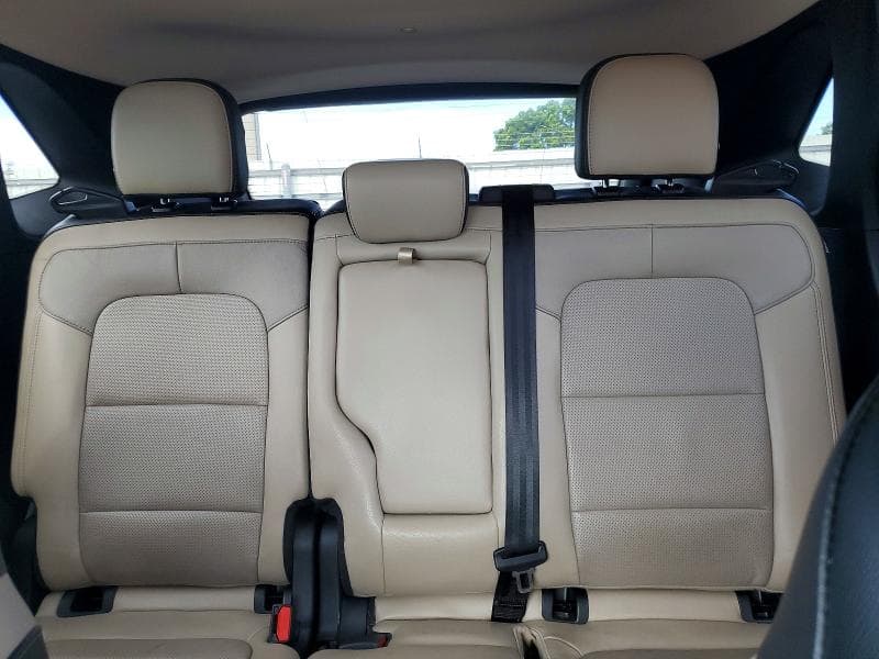 2020 FORD ESCAPE TITANIUM 10