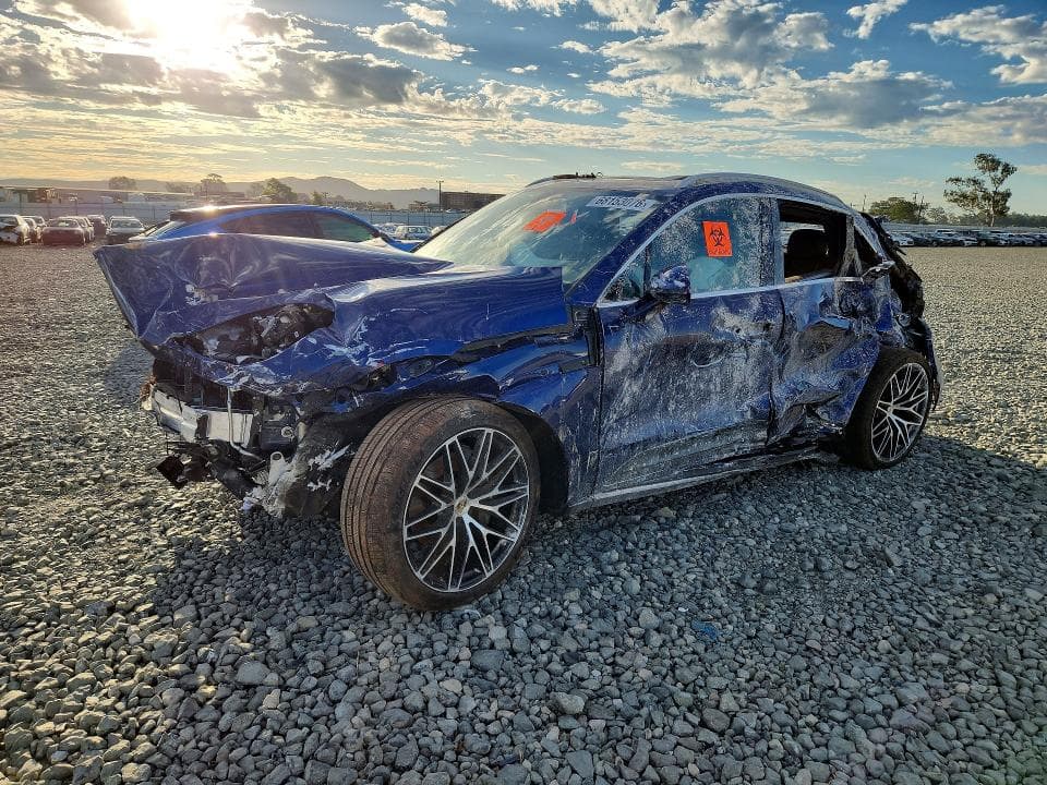 2023 PORSCHE MACAN BASE - 1