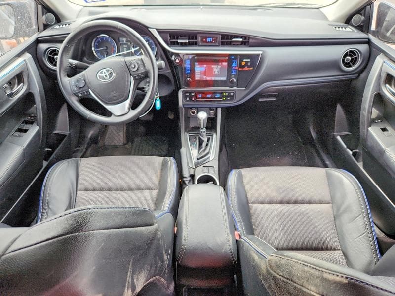 2017 TOYOTA COROLLA SE 8