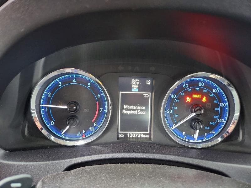 2017 TOYOTA COROLLA SE 9
