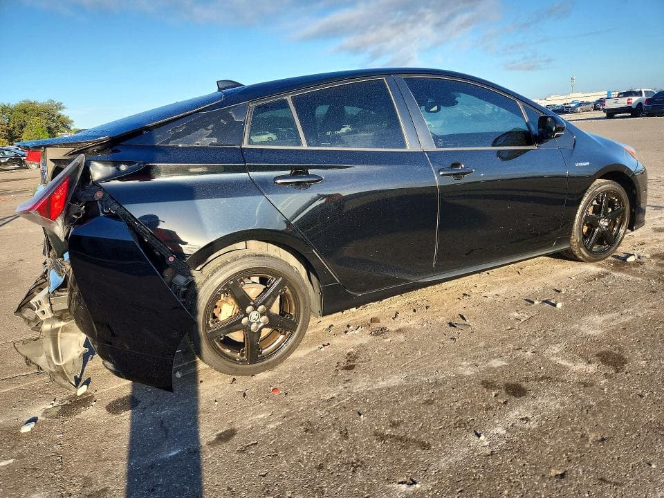 2017 TOYOTA PRIUS FOUR TOURING 3