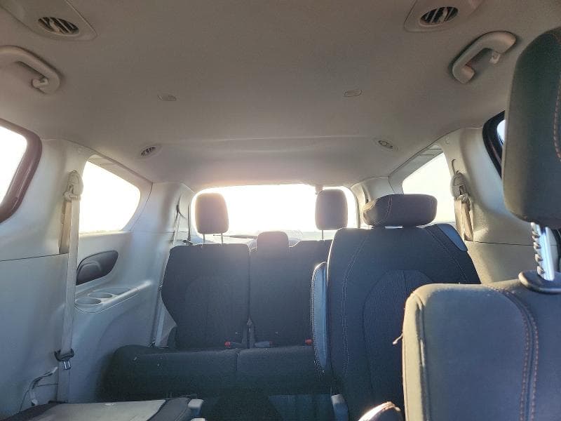 2017 CHRYSLER PACIFICA LX 10