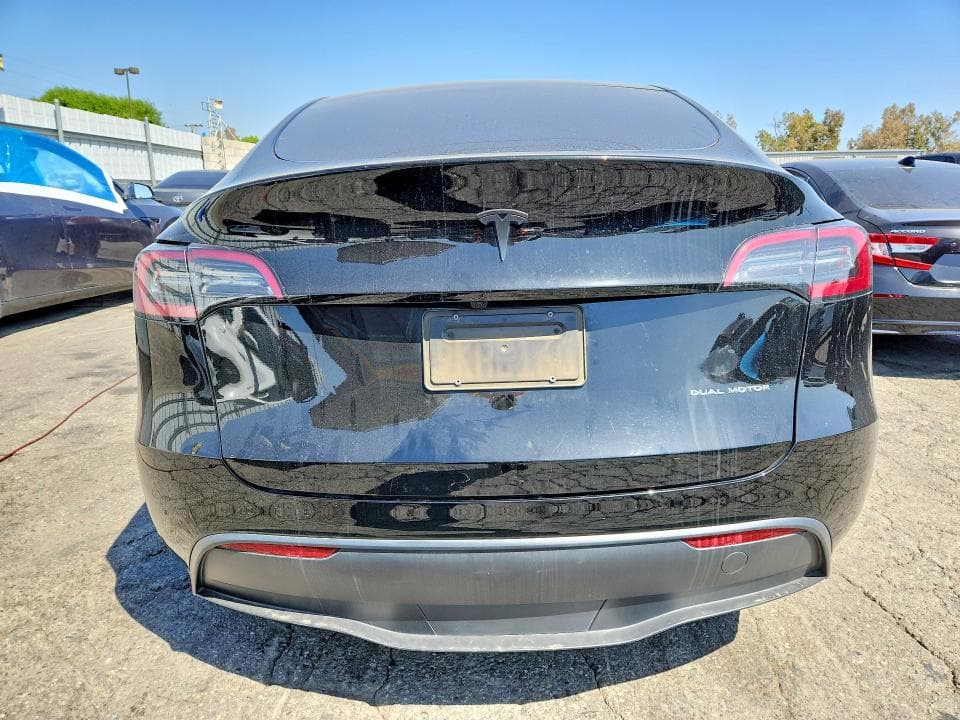 2023 TESLA MODEL Y 6