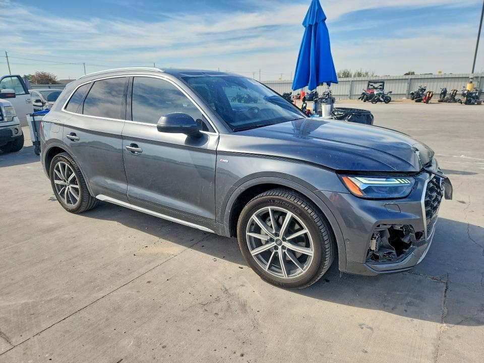 2022 AUDI Q5 E PRESTIGE 55 4