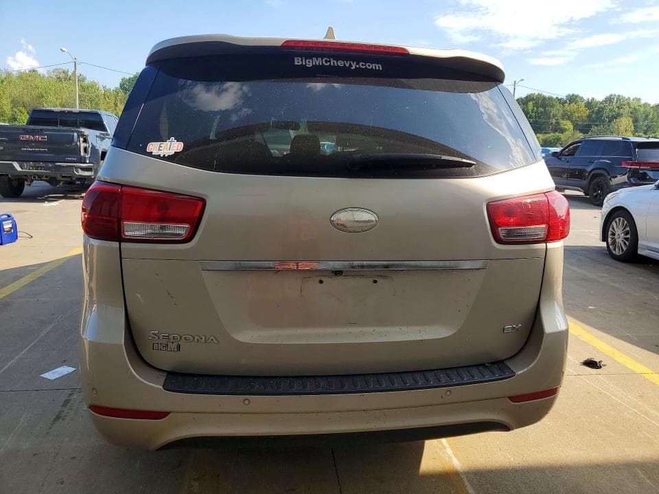 2017 KIA SEDONA EX 6
