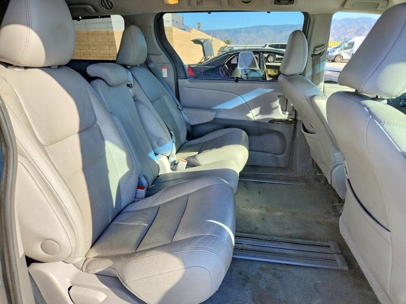 2017 TOYOTA SIENNA XLE 8-PASSENGER 11