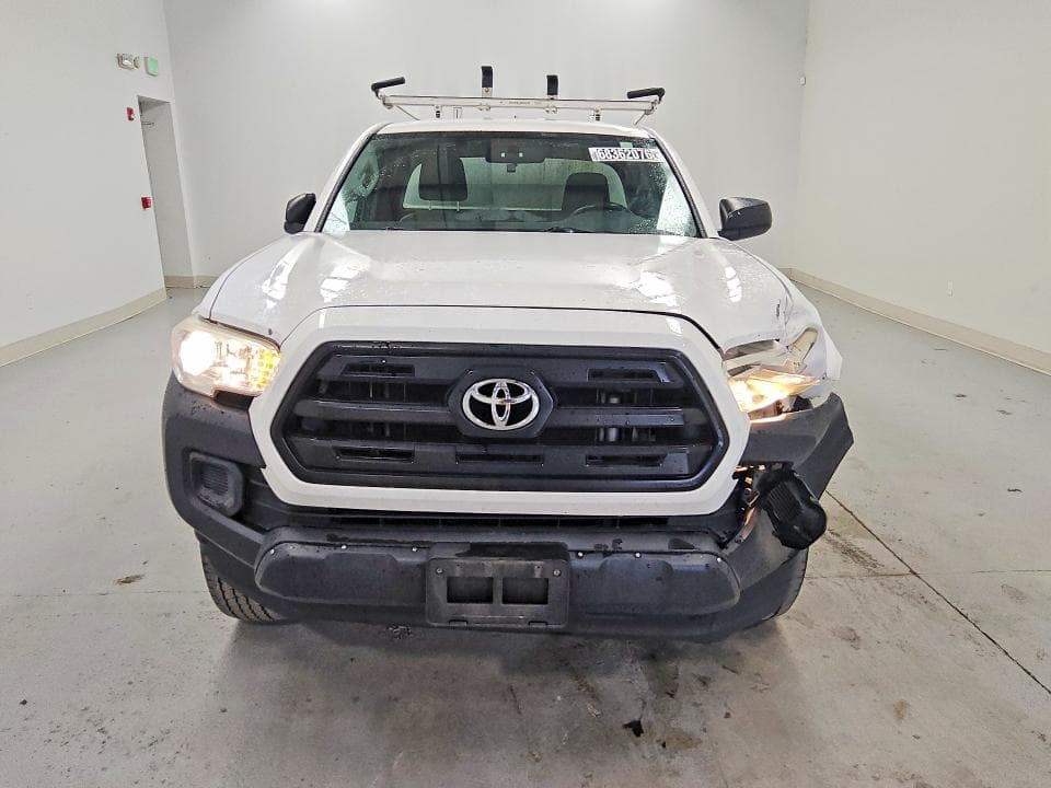 2017 TOYOTA TACOMA SR 5