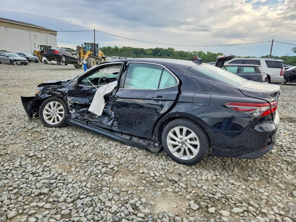 2022 TOYOTA CAMRY LE 2
