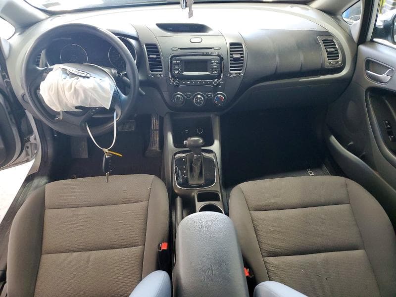 2017 KIA FORTE LX 8
