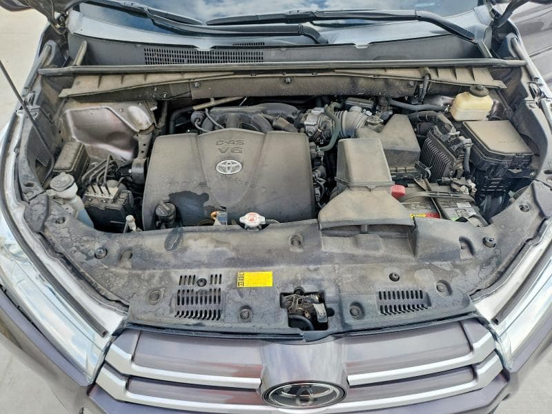 2018 TOYOTA HIGHLANDER XLE 12