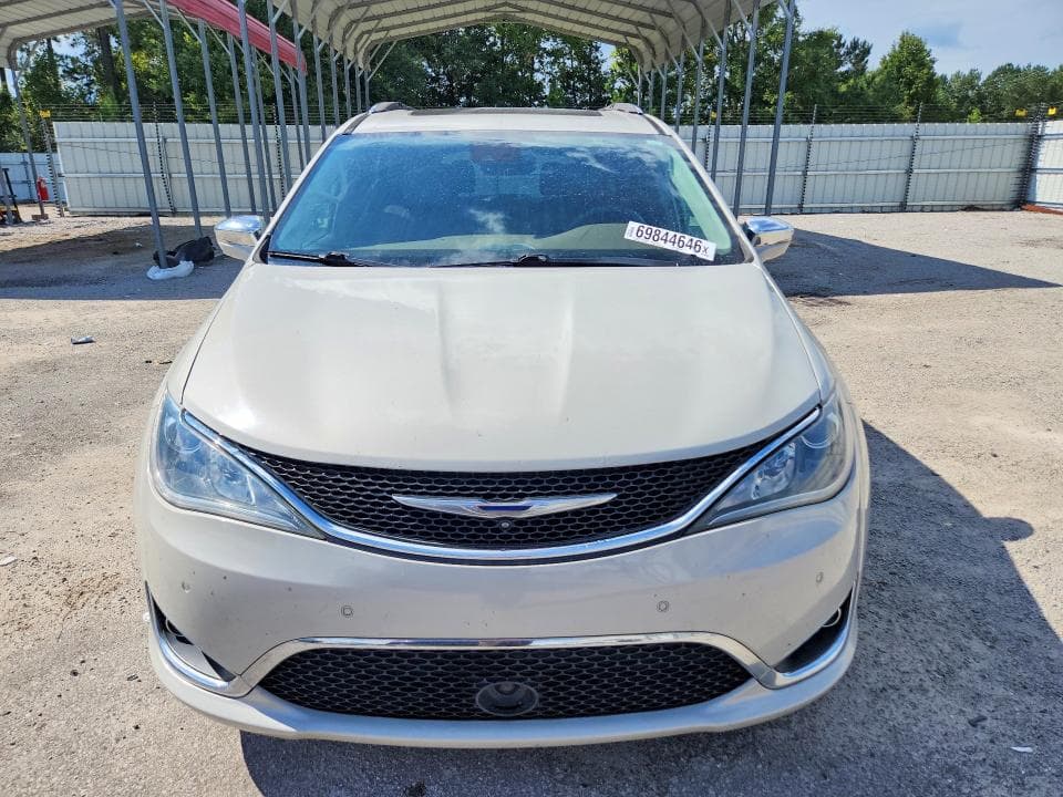 2017 CHRYSLER PACIFICA LIMITED 5