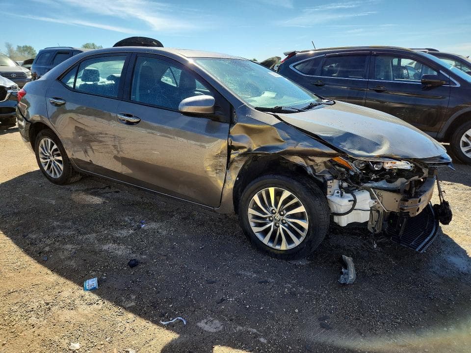2017 TOYOTA COROLLA XLE 4
