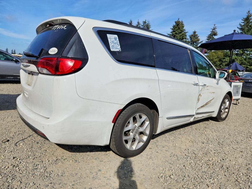 2017 CHRYSLER PACIFICA TOURING L 3
