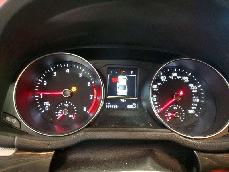 2018 VOLKSWAGEN PASSAT SE 9