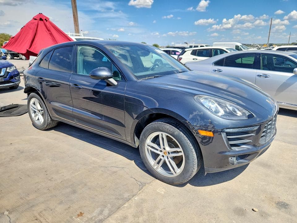 2018 PORSCHE MACAN 4