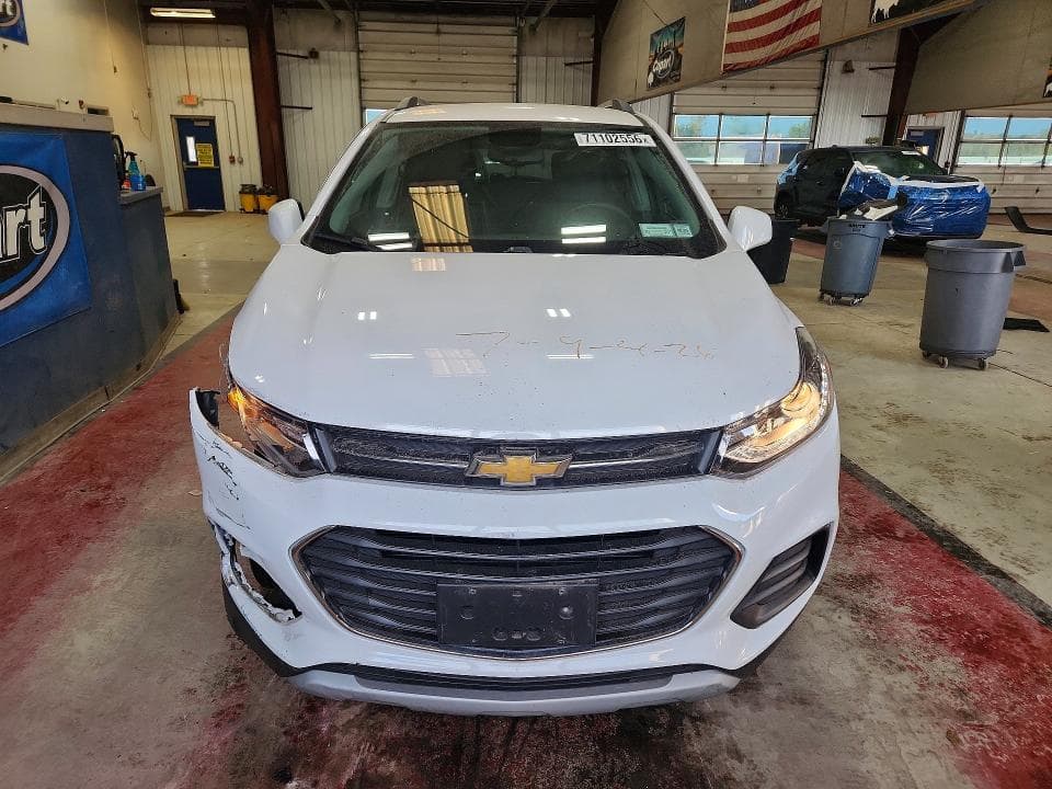 2017 CHEVROLET TRAX 1LT 5