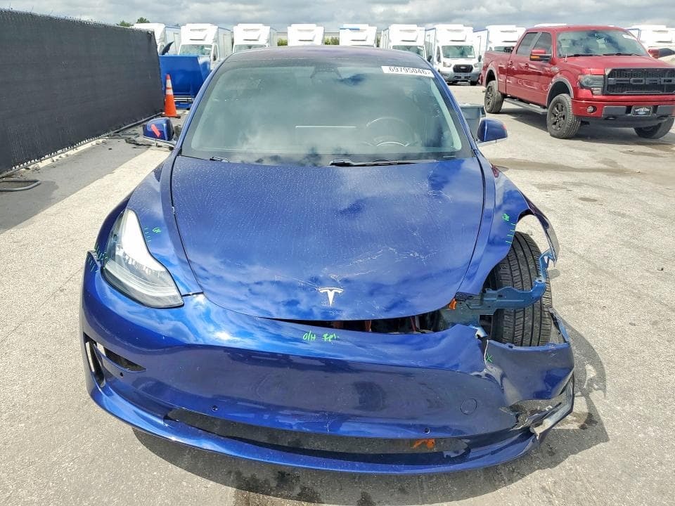 2018 TESLA MODEL 3 5