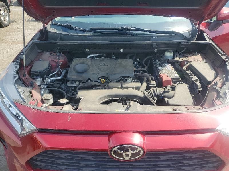 2020 TOYOTA RAV4 XLE 12