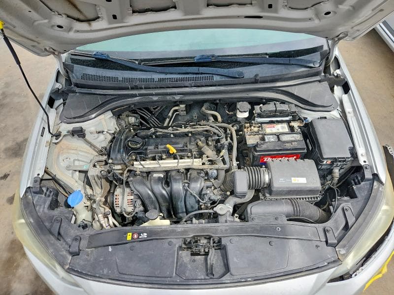 2017 HYUNDAI ELANTRA SE 11