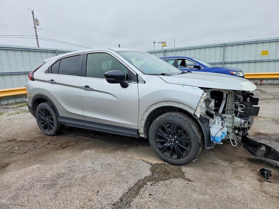 2023 MITSUBISHI ECLIPSE CROSS LE 4