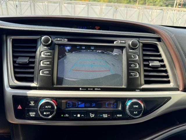 2017 TOYOTA HIGHLANDER LE PLUS 11