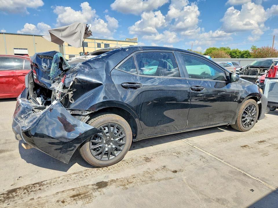 2018 TOYOTA COROLLA LE 3