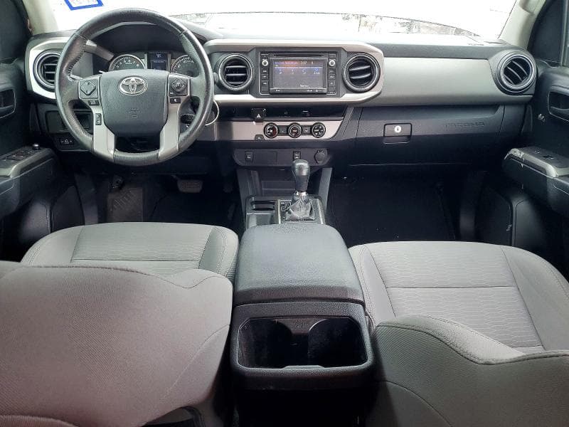 2017 TOYOTA TACOMA SR5 V6 8
