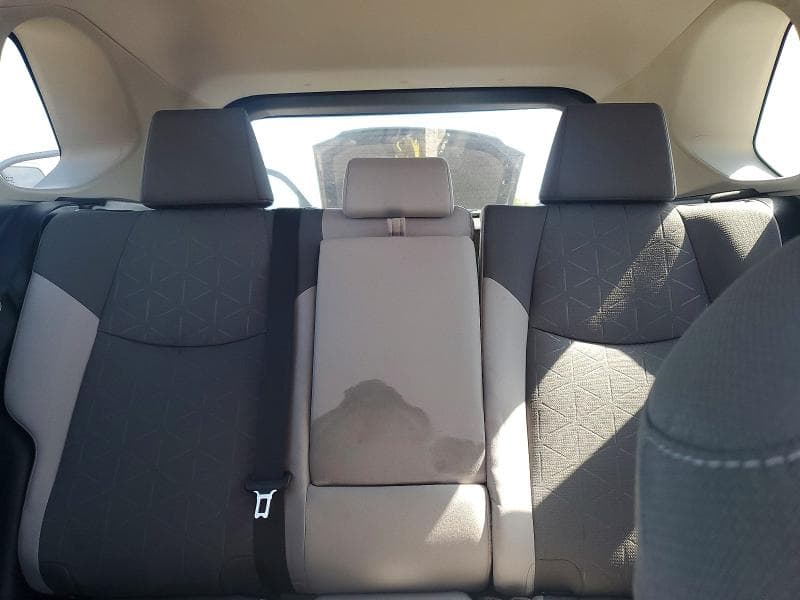 2022 TOYOTA RAV4 XLE 10