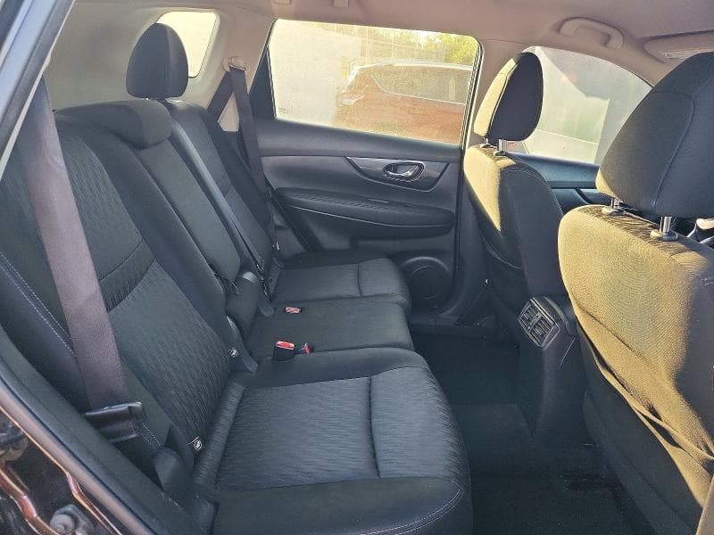 2017 NISSAN ROGUE SV 11
