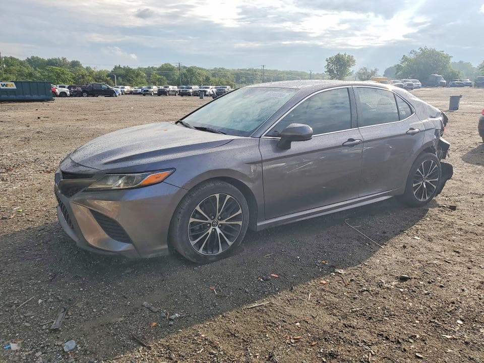 2019 TOYOTA CAMRY SE - 1