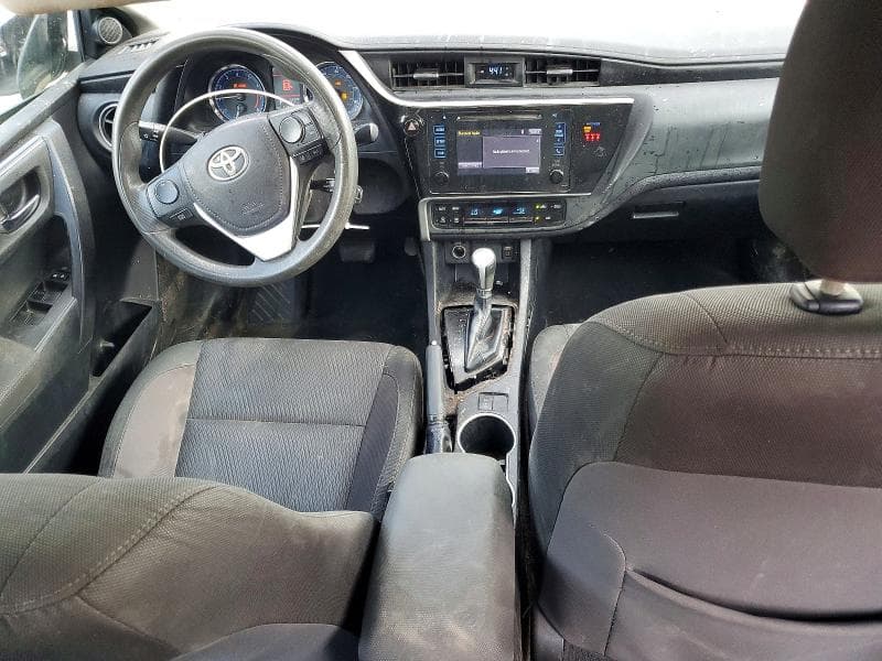 2019 TOYOTA COROLLA LE 8